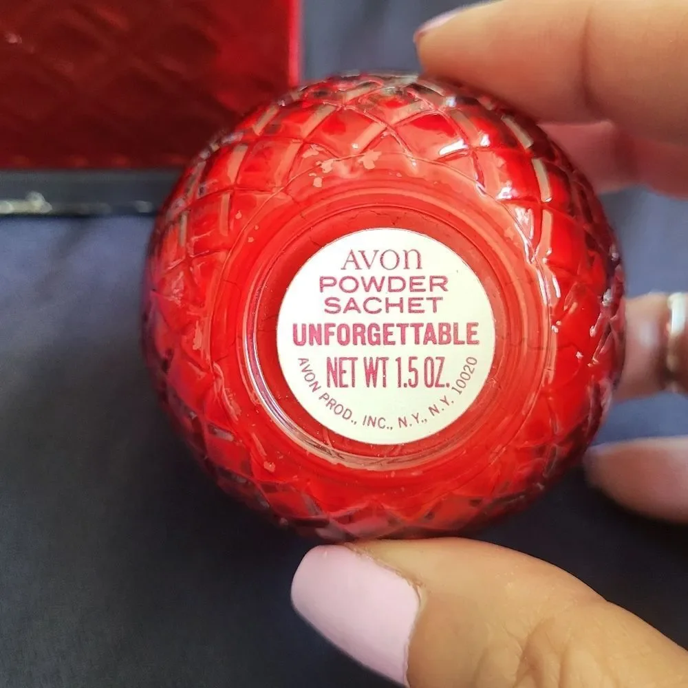 Avon Unforgettable Powder Sachet 1.5 oz Red Glass Jar with Original Box